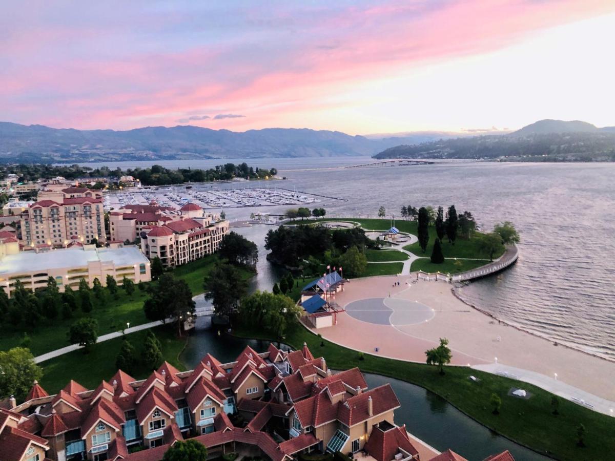 Sunset Waterfront Resort By Discover Kelowna Resort Accommodations Eksteriør billede
